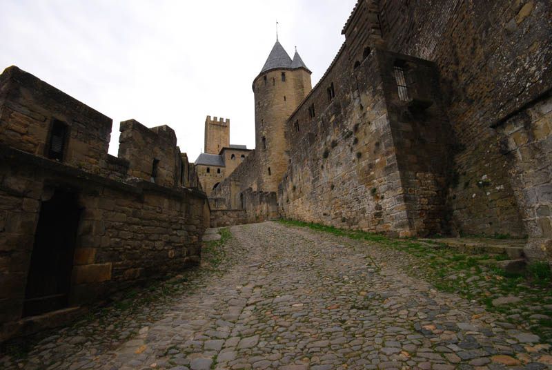 Une cité hors du temps à travers les ages. Dans cet album découvrez un aperçu des images qui constituent l'impressionnante visite virtuelle de Carcassonne la cité médiévale Cathare