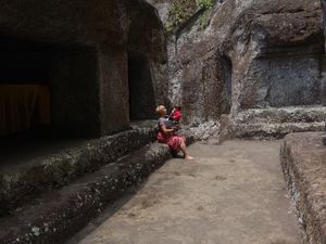 Temple troglodyte Gunung Kari,  Tempak Sering
