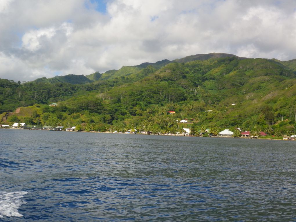 voici les balades sur ces petits îlots plantés sur le récif. C'est l'endroit préféré des polynésien pour passer le week-end.