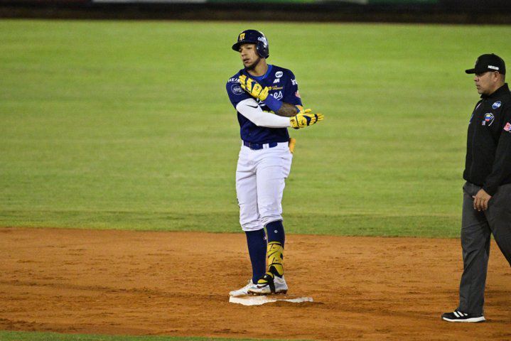 Jonrón de Alberth Martínez en juego frente a Águilas del Zulia dio vida a Navegantes del Magallanes