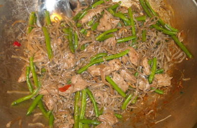 Nouilles de blé noir sautées au boeuf 
