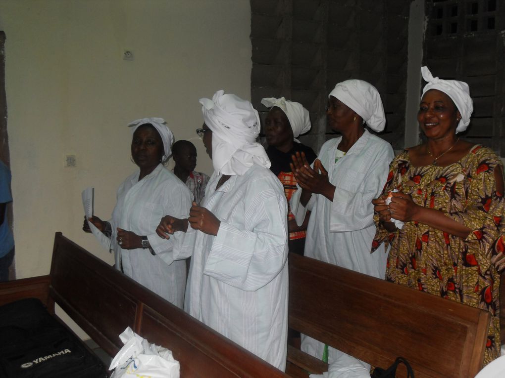 Photos prises dans le cadre des activités relatives au 10ème Anniversaire de l'eglise la Beatitude de Biyem-Assi