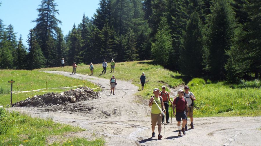 Randonnée sur le domaine de la station de Serre Chevalier...... avec possibilité de manger sans la boite à fromage (hummmm)