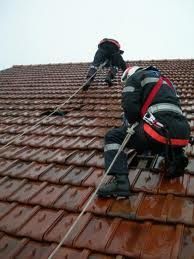 Sécurité des sapeurs-pompiers dans les opérations sur les toits