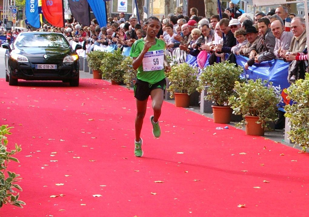 Album - Photos-Courses-des-as-hommes-et-femmes-Tout-Rennes-Court-2011