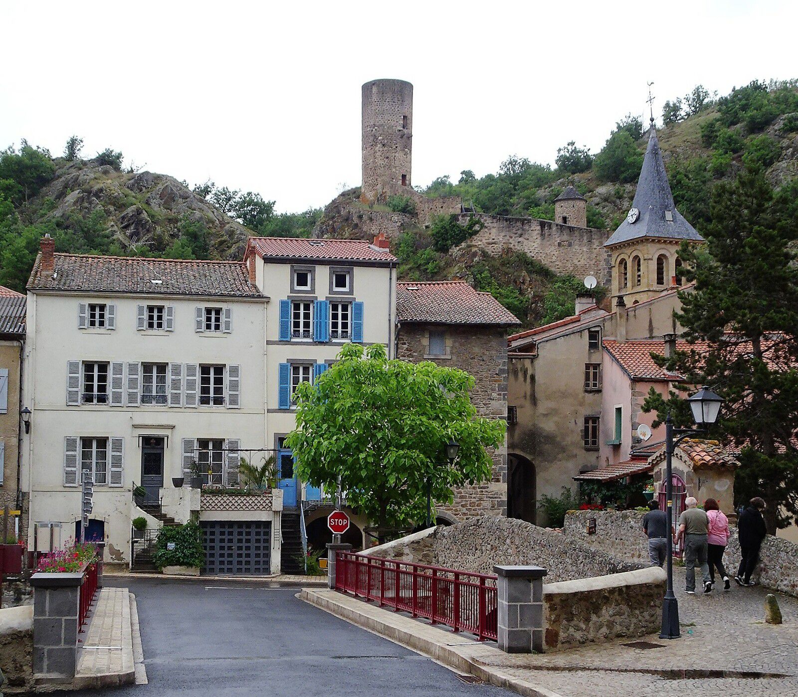 Saint- Floret en Auvergne (Puy de Dôme)