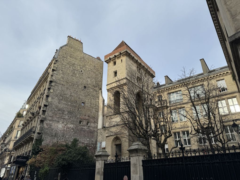 La Tour Jean-sans-Peur, un vestige médiéval au coeur de PARIS