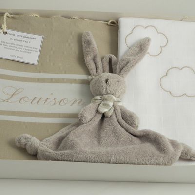 Un lange, une fouta et un doudou