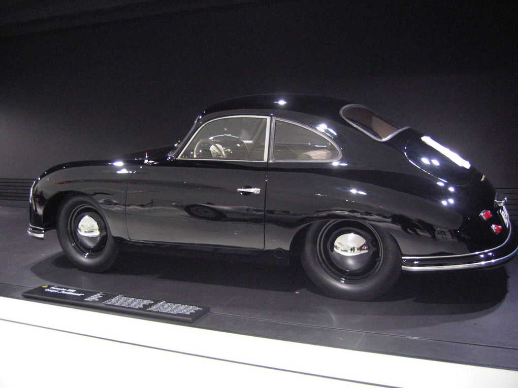 Nous étions les 19-20 et 21 avril en visite en Allemagne des Musées Mercedes et Porsche.