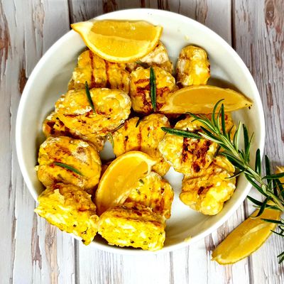 Boulettes de poulet au citron, curcuma et romarin