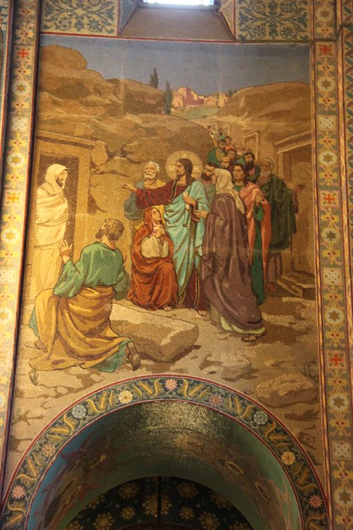 Eglise Saint Sauveur du sang versé, magnifiques mosaiques, iconostase