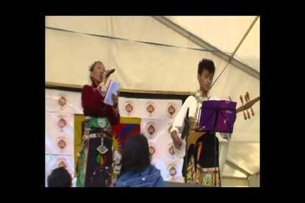 Concert of Yushu Gazom Lhamo during Himalaya Festival in Paris