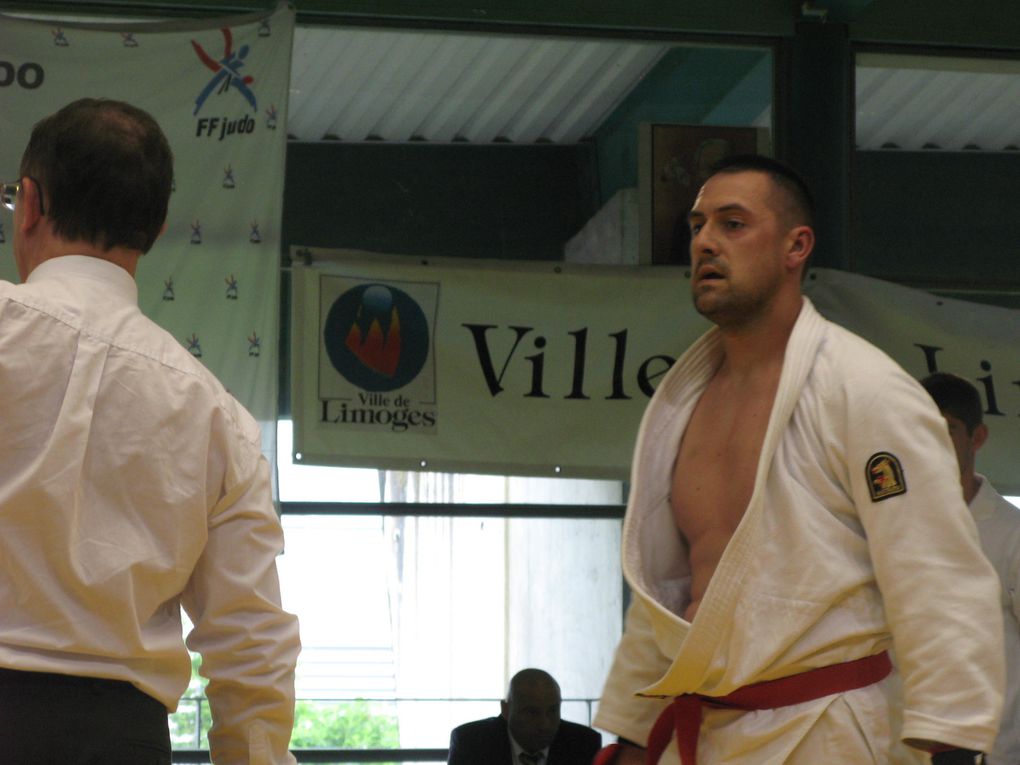 Compétition figthing jujitsu Région Limoges 2010 (le JSR bien représenté)