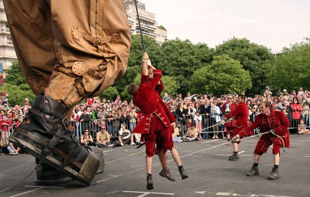 Les géants de Royal de Luxe dans les rues de Nantes 2009