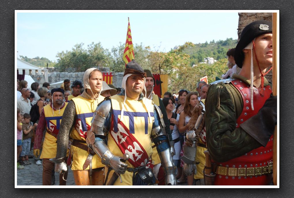 Fête médiévale des Baux de Provence 2009, participation de la Guerre des Couronnes à l'assaut du château des Baux