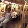 Une balançoire pour le métro c'est vraiment trop cool !
