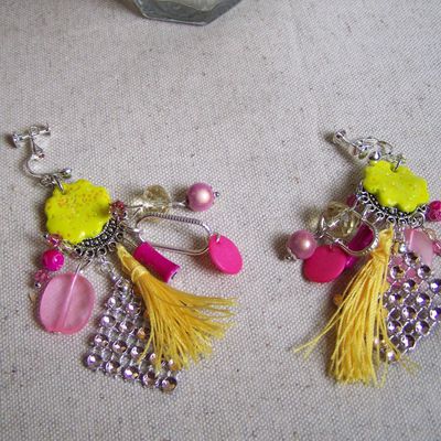 boucles d'oreilles rose et jaune 