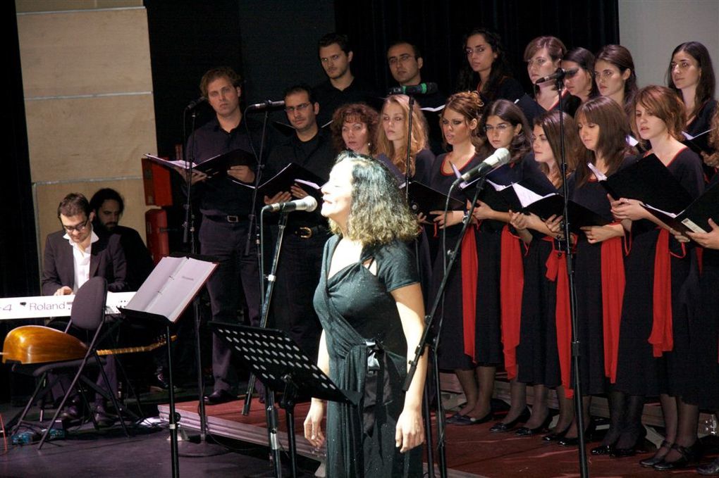 30 octobre 2009
SEMAINE GRECQUE A NICE
CONCERT MUSIQUE GRECQUE avec
CHORALE DES JEUNES "ST JEAN CHRYSOSTOME"
K.DIMINAKIS piano
M.KANA soliste
G.KALOGYROU soliste
M.PAPAZISIS soliste
C.STAMOULIS Direction