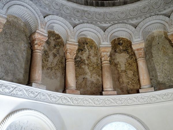 L'oratoire carolingien de Germigny des Prés, des mosaïques uniques en France (Loiret - 45)