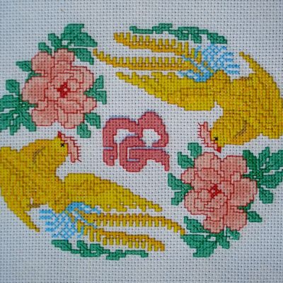 DE RETOUR ET NOUVELLES BRODERIES