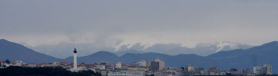 La Dame blanche est sur les cîmes