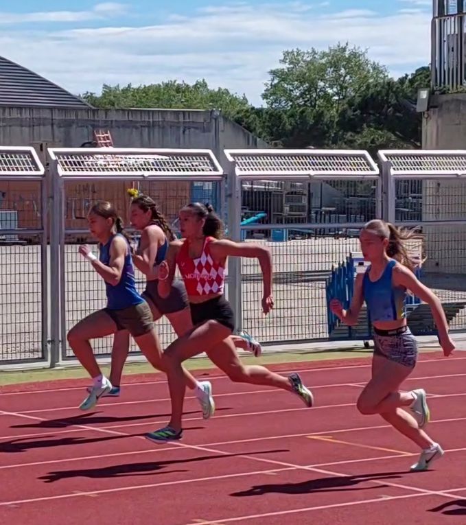 Lily-Rose CARANTA appliquée dans ses deux 100m toutes catégories