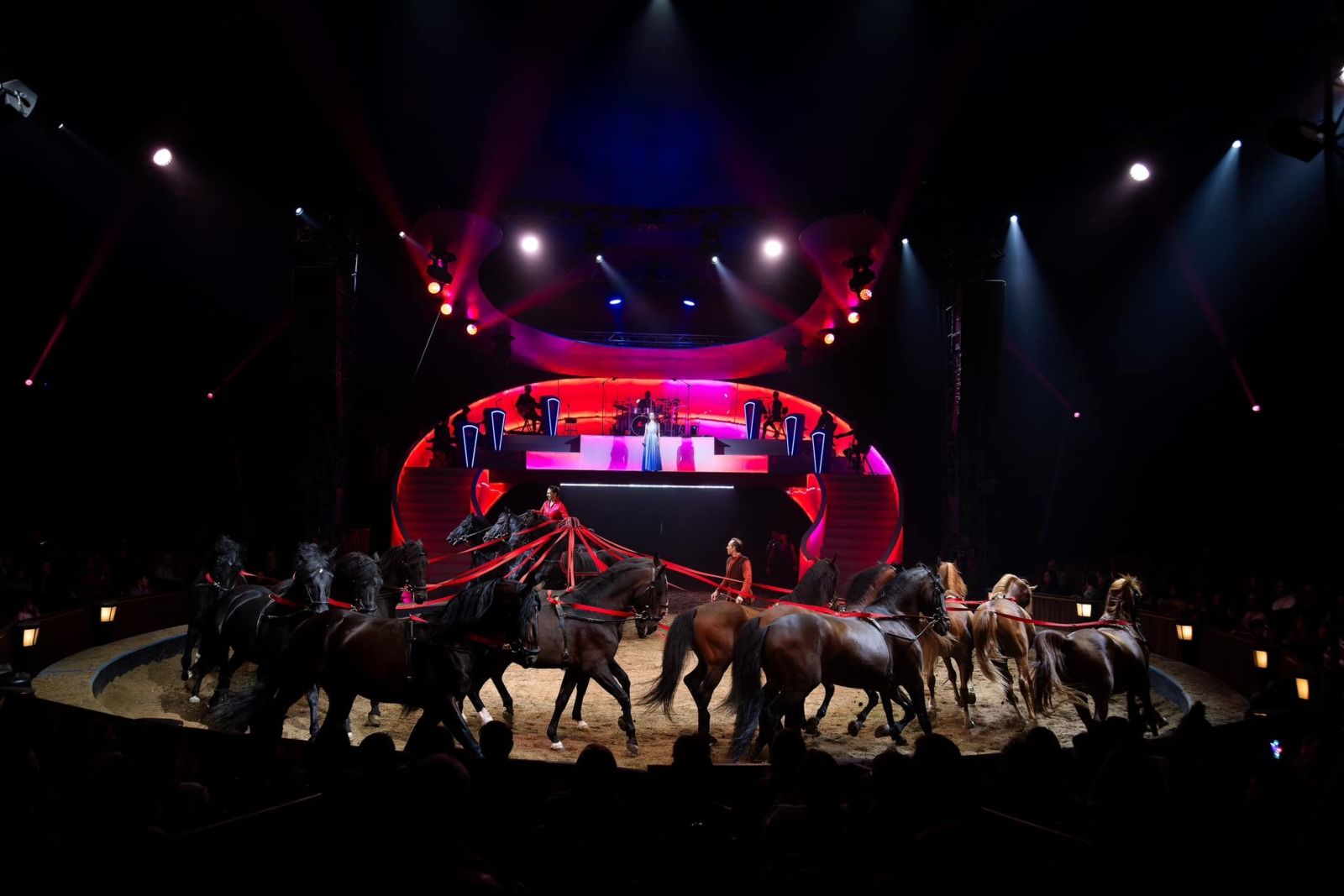 Folies Gruss retour Paris octobre mars pour compagnie Alexis