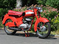 moto-legende chez raymond