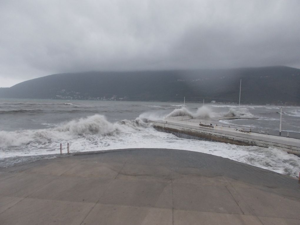 le dernier jour à Herceg novi (tempête ) la riviera croate, Venise et tout son charme, et retour en France  par le tunnel du Mont Blanc.