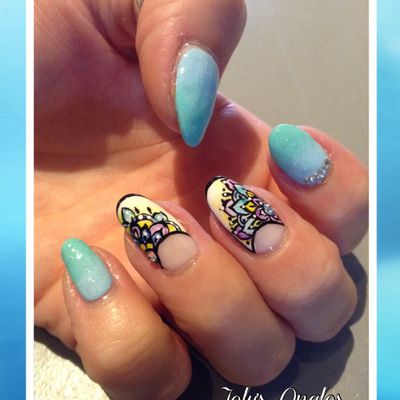 Nail art Mandala