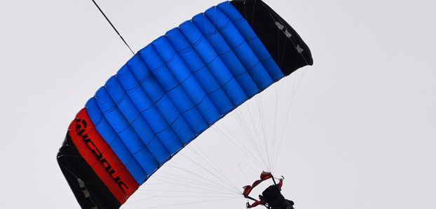 Saut en parachute au bord du Bassin d'Arcachon...