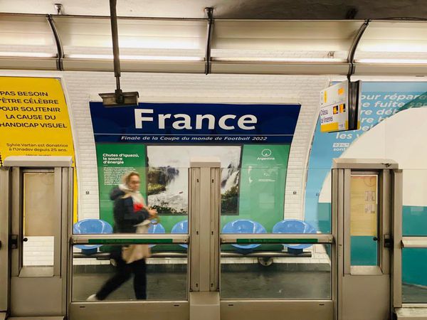 Buzz : la station de métro Argentine a été renommée « France »par la RATP