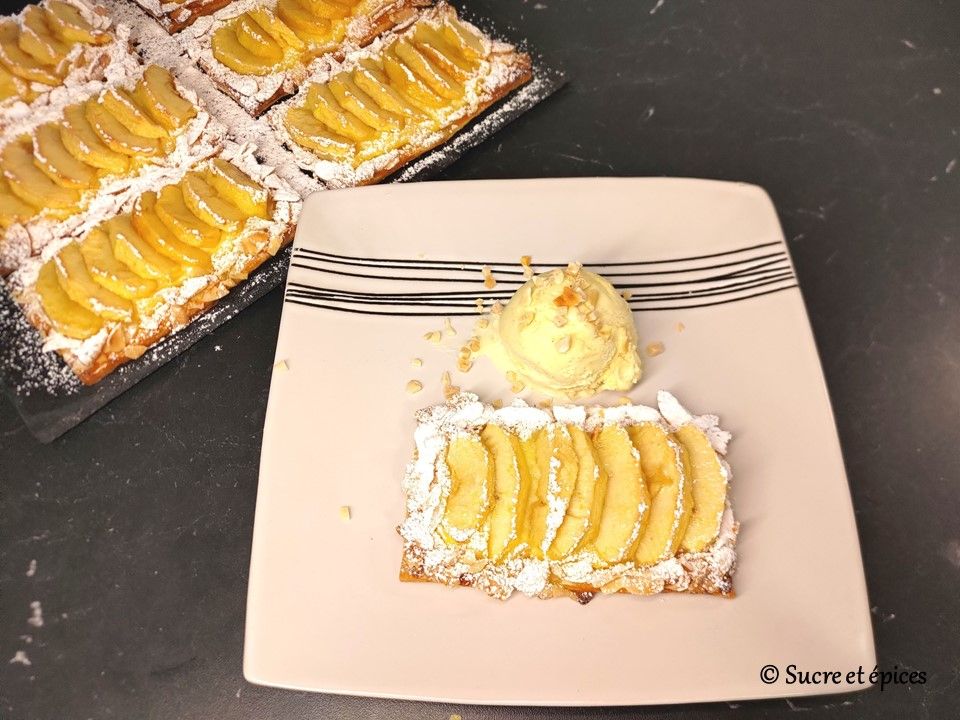 Feuilletés aux pommes à la crème pâtissière - Recette en vidéo
