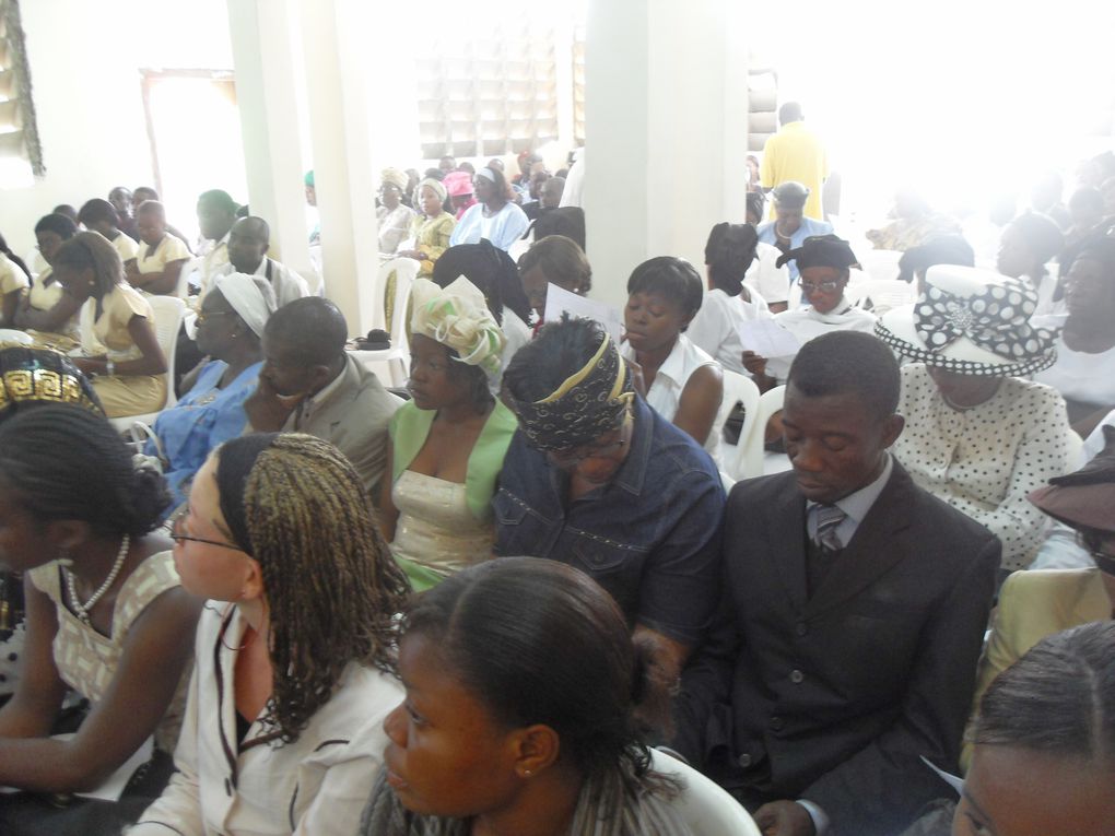 Photos prises dans le cadre des activités relatives au 10ème Anniversaire de l'eglise la Beatitude de Biyem-Assi