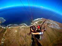 Super expérience en parapente, départ à 800m d'altitude. Même Atchoum a aimé, si si là il est content!