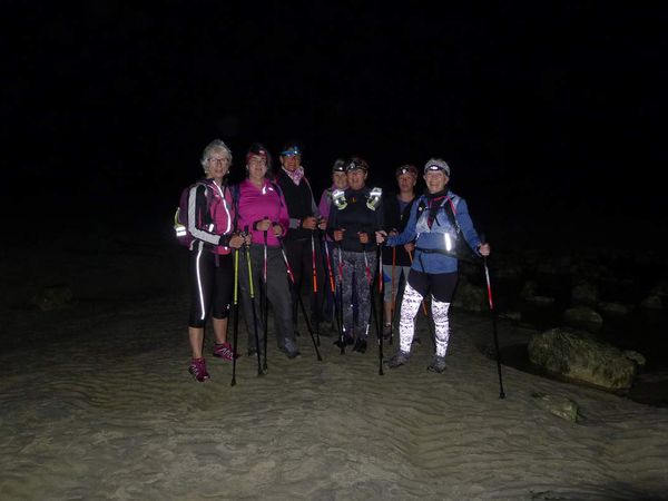 Z'étaient chouettes les filles du bord de mer, z'étaient chouettes pour qui savait y faire (ADAMO)