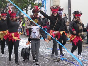 LES FLAMBARTS 2016 A DREUX- Parade de la grande drouaise.