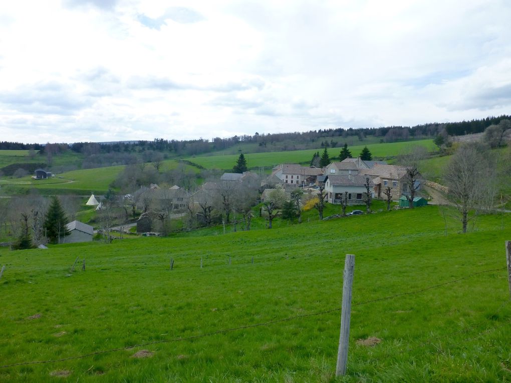 La journée avait bien commencé...quelques kilomètres en trop auraient pu la gâcher mais on a été recompensé par la beauté des paysages, et la source du Lot!