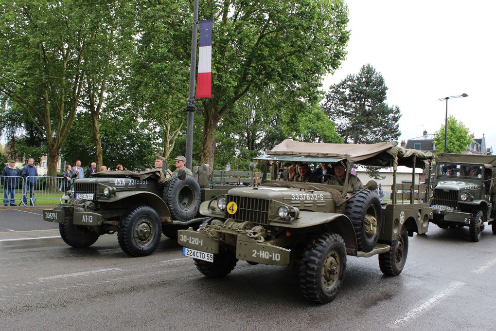 Ce défilé retrace les deux guerres, 14/18, 39/45, sans oublier nos anciens qui ont fait la guerre d'Agérie.