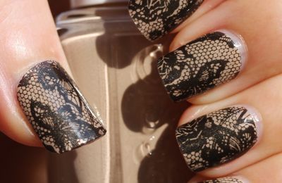 Essence Nail Fashion Stickers Gel Style (Lace & Butterflies)