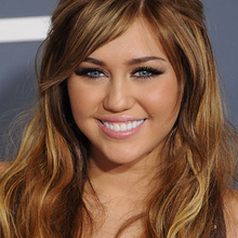 Miley Cyrus débarque dans Two And A Half Men