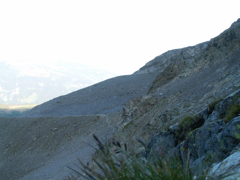 2 jours de randonnée pédestre : Le Champel, Col du Tricot, refuge Plan Glacier, chalets de Miage

Article correspondant = "Champel-Tricot-Plan Glacier-Miage" publié le 23/08/2011