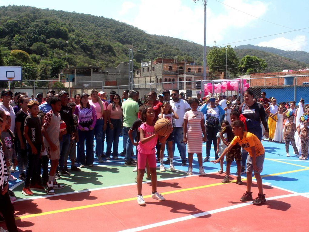 Mega Jornada Violeta Integral “A Cielo Abierto” benefició a más de 2 mil 500 familias en Puerto Cabello