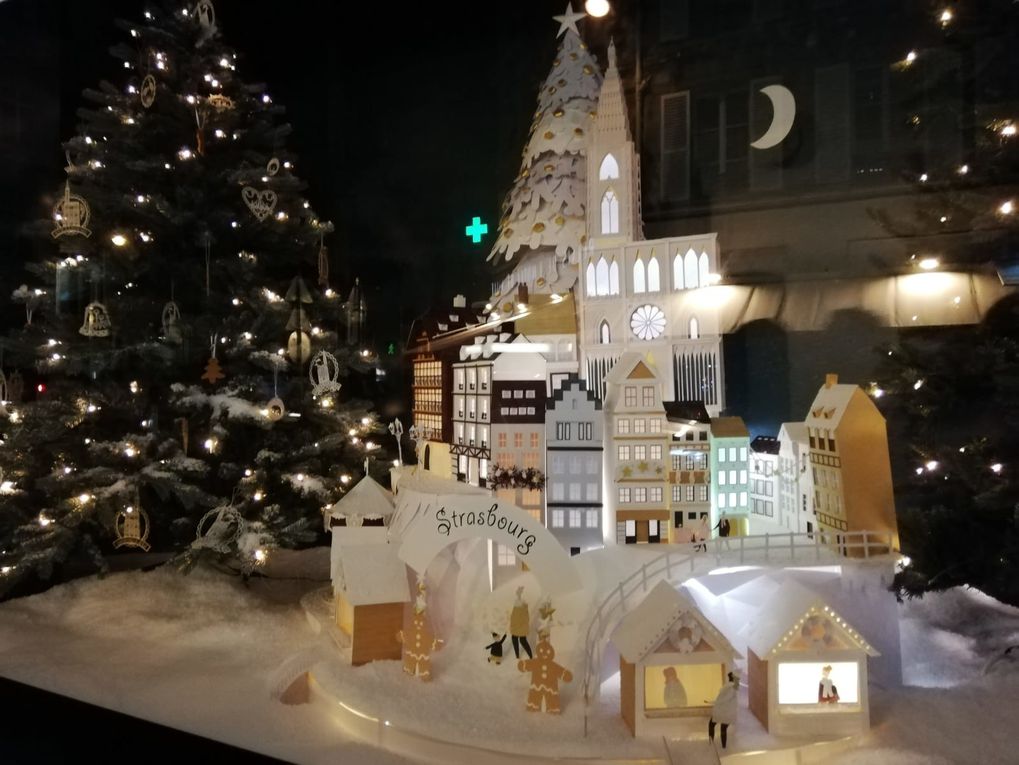 Tradition de Noël : Vitrines des Grands Magasins.