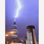 Why The Faisaliya Tower was not affected by the lightning strike?
