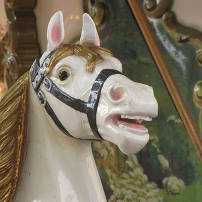 Tête de chevaux de bois