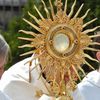 Dimanche 14 juin 2009 : Solennité du Saint-Sacrement du Corps et du Sang du Christ