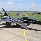Avec "Vador" le F-16 solo display belge passe à la livrée obscure - Aerobuzz