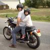 Amaury et son papa pour la première ballade en moto