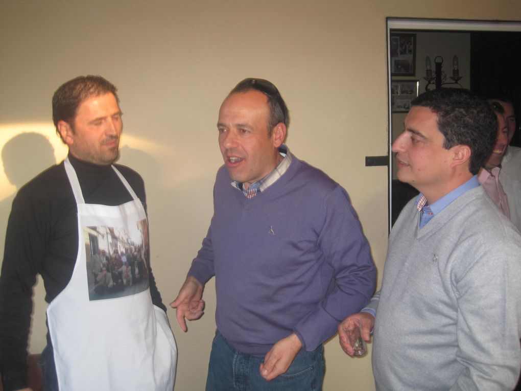 Bautizos de hermanos celebrados el ábado de Tentaciones 2013 a mediodía en el cuartel del III Grupo de Maria Stma. de la Soledad - Paz, conciencia y bondad.